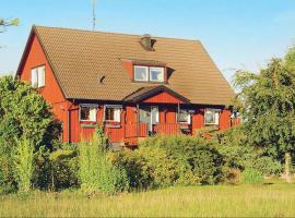 Cozy Home In Strängnäs With Sauna，位于Aspö的酒店