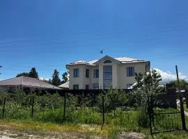 Tündük Guest House, Karakol