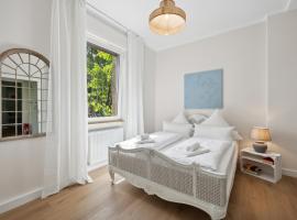 Altstadt Apartment am Wasser mit Parkplatz und riesigem Garten，位于巴特克罗伊茨纳赫的酒店