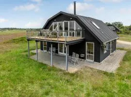 Cozy Home In Skjern With Kitchen