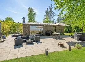 Stunning Home In Hadsund With House A Panoramic View