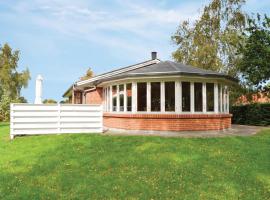 Holiday Home Juelsminde With Fireplace 7，位于尤尔斯明讷的酒店