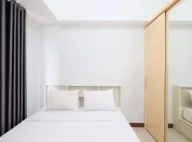 Comfortable and Simply Look 2BR Royal Heights Apartment By Travelio