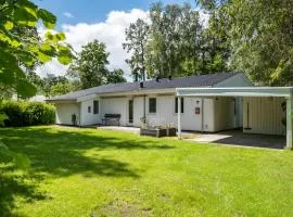 Amazing Home In Hadsund With Kitchen