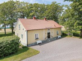 Lovely Home In Motala With Wifi，位于穆塔拉的酒店