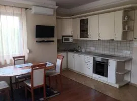 Frank Apartmanház