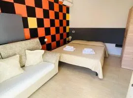 Vicino Aeroporto - Orange Marina Room
