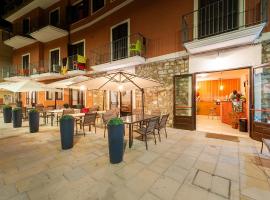 Hotel La Rampa，位于阿尼奥内的酒店