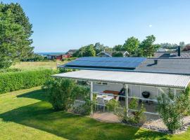 Two-Bedroom Holiday Home In Brenderup Fyn，位于布罗的酒店