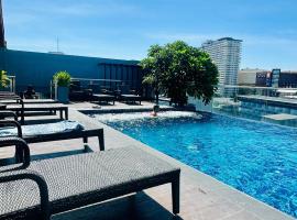 The Base Inn Pattaya，位于芭堤雅市中心的酒店
