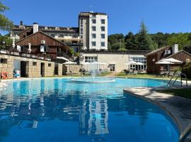 Hotel Hita "Nature Experience" for all，位于纳瓦塞拉达的酒店