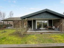 Nice Home In Karrebæksminde With Kitchen