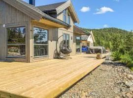 3 Bedroom Gorgeous Home In Sannidal