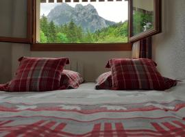 Studio Fondue chocolat, 100m des pistes Wifi fibre, parking privé，位于贝尔内的酒店