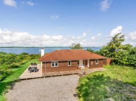 Holiday Home Skals With Sea View 259，位于Hjarbæk的酒店