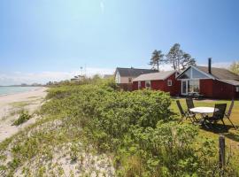 Beautiful Home In Samsø With Kitchen，位于Ballen的酒店