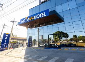 Rota 44 Hotel，位于戈亚尼亚的酒店