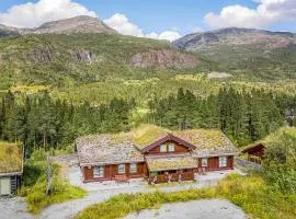 4 Bedroom Stunning Home In Hemsedal