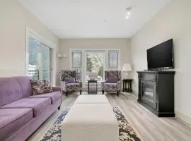 Breathtaking Bliss 2BR Suite, Lake View