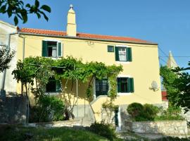 Insel Cres, Stivan, liebevoll restauriertes Dorfhaus über der Adriabucht Merascica，位于Štivan的酒店