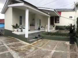 Bernice Homestay 1 Wonosobo，位于沃诺索博的酒店