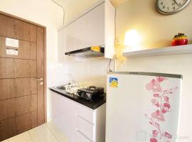 Homey Studio Room at Harvard Jatinangor Apartment By Travelio，位于Sumedang的酒店