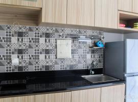 New and Luxury Studio at Casa De Parco Apartment By Travelio，位于当格浪的酒店