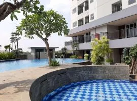 Comfortable and Warm 2BR Parkland Avenue Apartment By Travelio