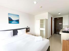 Comfort Stay Studio at Enviro Apartment By Travelio，位于芝卡朗的酒店