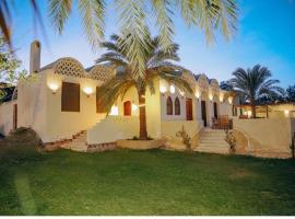 Sun house，位于Tunis的带停车场的酒店