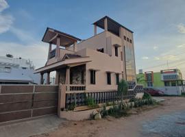 SHI's Thulasi 2BHK in Coimbatore Near to Karpagam College, Palakkad Highway, Rathinam College and More，位于哥印拜陀的酒店