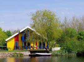 Skandinavisches Ferienhaus am See