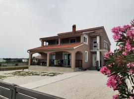 Apartment Sofija，位于加利扎纳的酒店