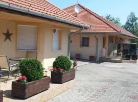 Hochwertiges Ferienhaus in Balatonberény mit Grill, Terrasse