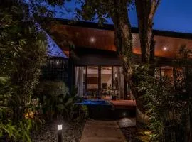 Shanti Cabin - Ezra Viniti Resort