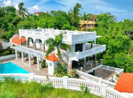 Casa Del Faro，位于波尔多&middot;格尼拉的带泳池的酒店