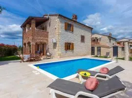 3 Bedroom Gorgeous Home In Cabrunici