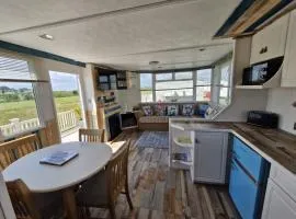 Driftwood Cabin Dog Friendly - Anderby Creek