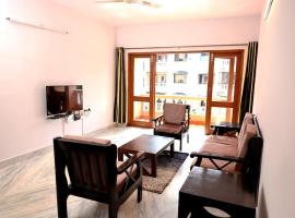 Spacious 1-2BHK 3 Min Walk To Carmona Goa Beach，位于瓦尔恰的酒店