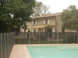 Le Moulin, avec parc, piscine, au cœur du village