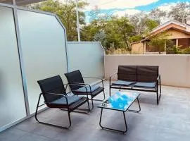 Apt climatise avec terrasse et stationnement 100 metres de la plage V0825