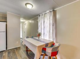 Elloree Vacation Rental about 7 Mi to Lake Marion!，位于桑蒂的酒店