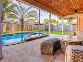 Pool and Game Room Family-Friendly Stuart Oasis!