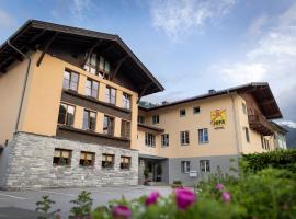JUFA Hotel Kaprun - Summercard included，位于卡普伦的酒店