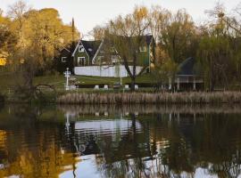 Lakefront Cottage At Lakewood，位于欧本的酒店