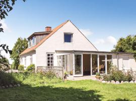 Two-Bedroom Holiday Home Thyholm With Sea View 04，位于蒂霍尔姆的酒店