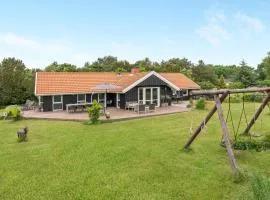Cozy Home In Oksbøl With Sauna