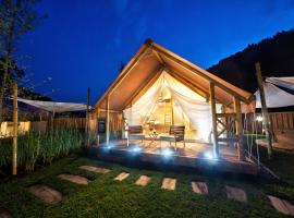 Charming Slovenia - Herbal Glamping Resort Ljubno，位于Ljubno的酒店