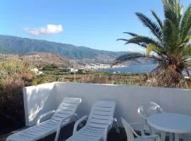 Ferienhaus in Breña Baja mit Garten und Terrasse