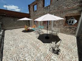 Hostal Casa De Arcos，位于普埃布拉的住宿加早餐旅馆